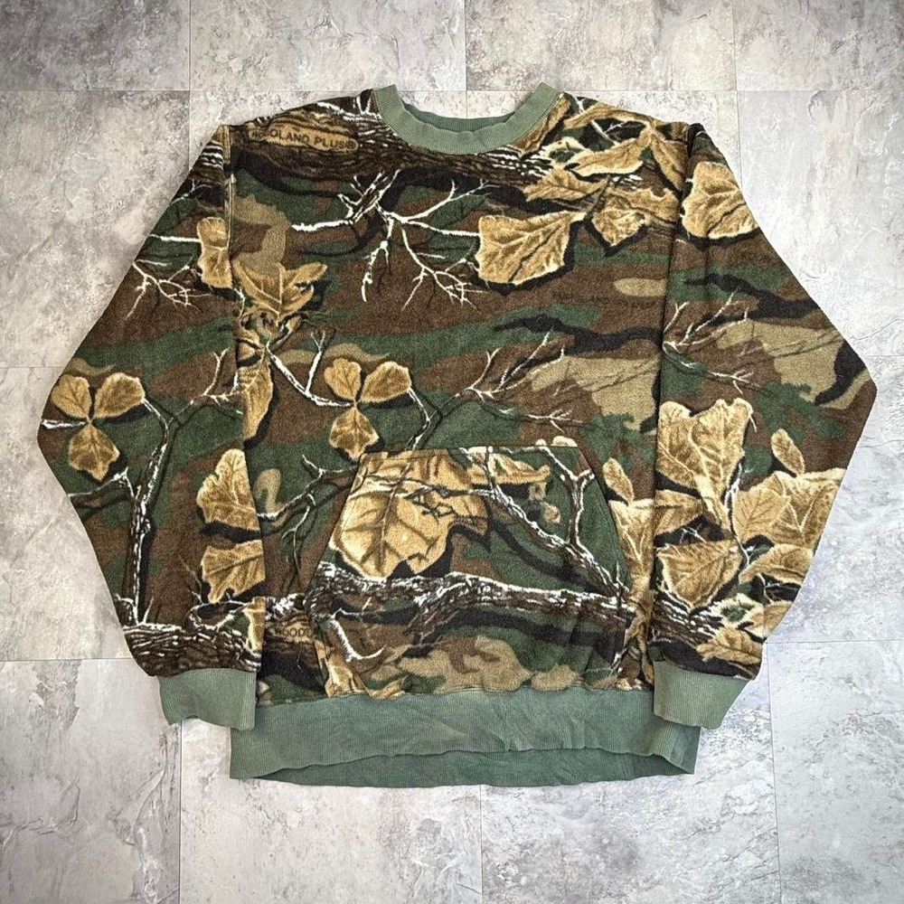 Vintage camo fleece crewneck sweater size large